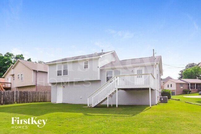 Building Photo - 1204 Grand Cir