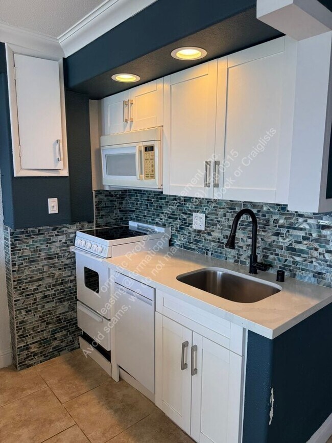 Building Photo - 84-965 Farrington Hwy