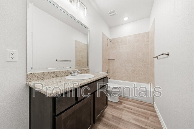 Building Photo - 509 Adley Ave