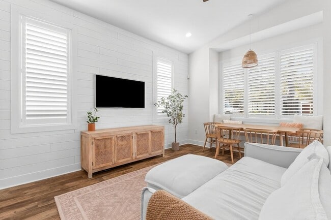 Building Photo - 56 Edens Landing Cir