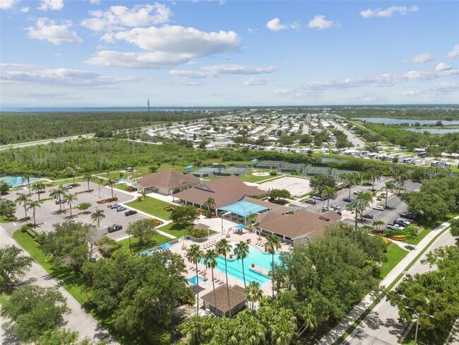 Building Photo - 13792 Long Lake Ln