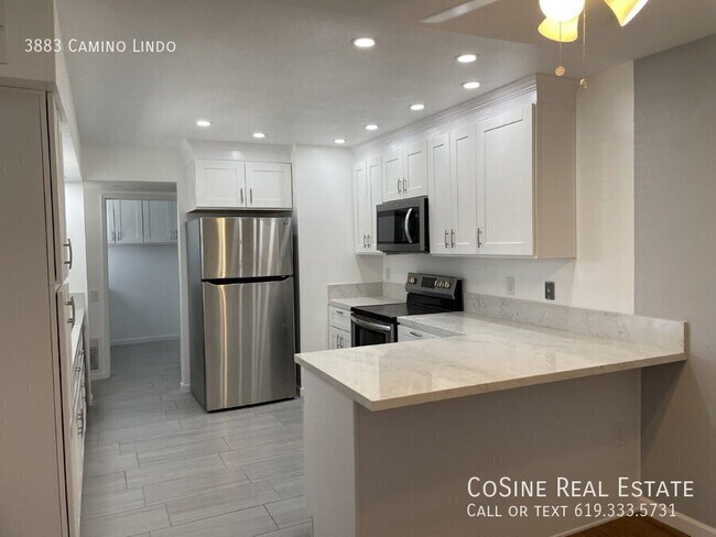 Building Photo - 3883 Camino Lindo