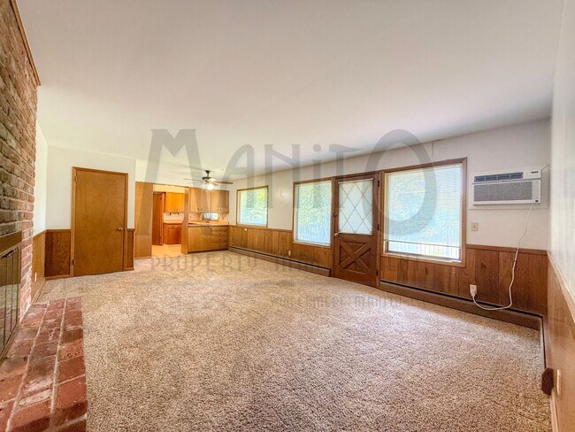 Building Photo - South Hill Red Brick Rancher