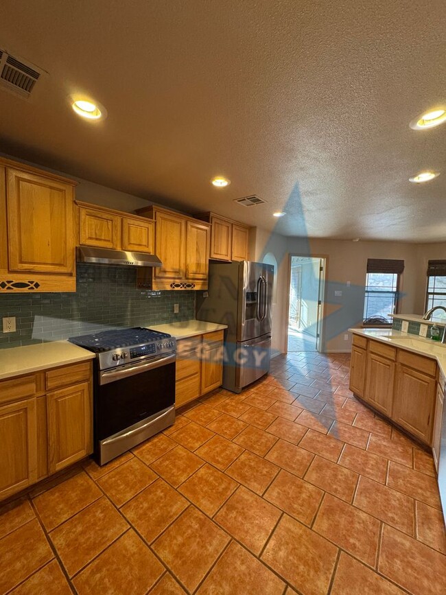 Building Photo - Live in MESILLA!  Beautiful house in the m...