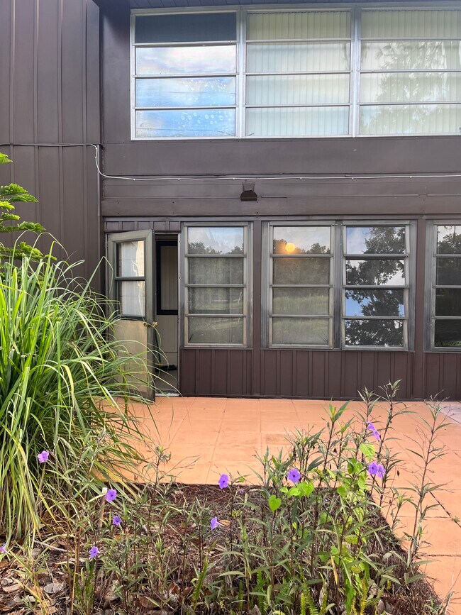 Your own patio to enjoy a spectacular lake view - 671 Midway Dr