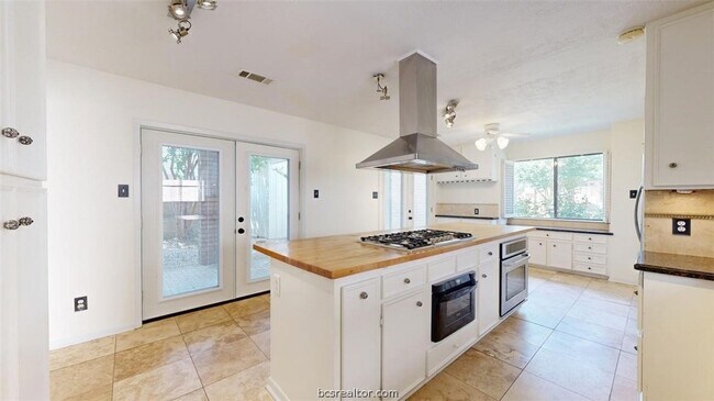 Building Photo - 3004 Gleneagles Ct