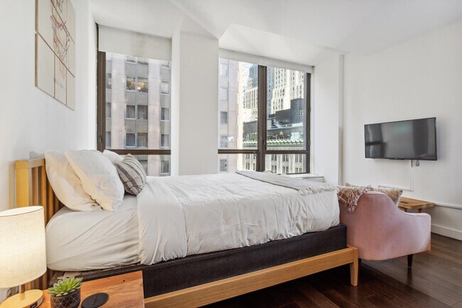 Building Photo - 110 Wall St