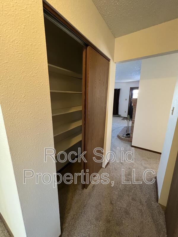 Building Photo - 4149 Van Buren Ave