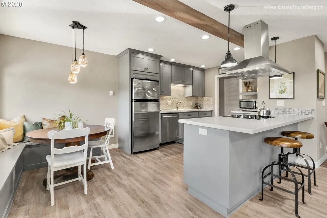 Building Photo - 3649 SW 52nd Pl