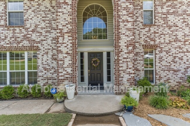 Building Photo - 1220 Renaissance Dr