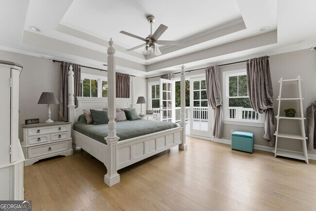 Building Photo - 302 Hascall Rd NW