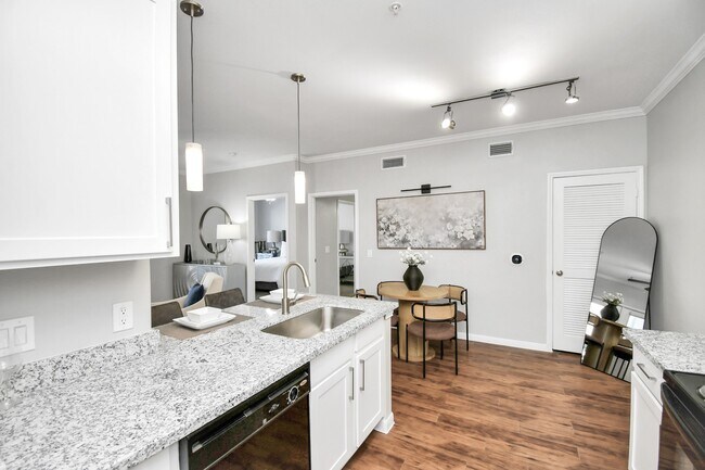 Building Photo - 6777 Sommerall Dr