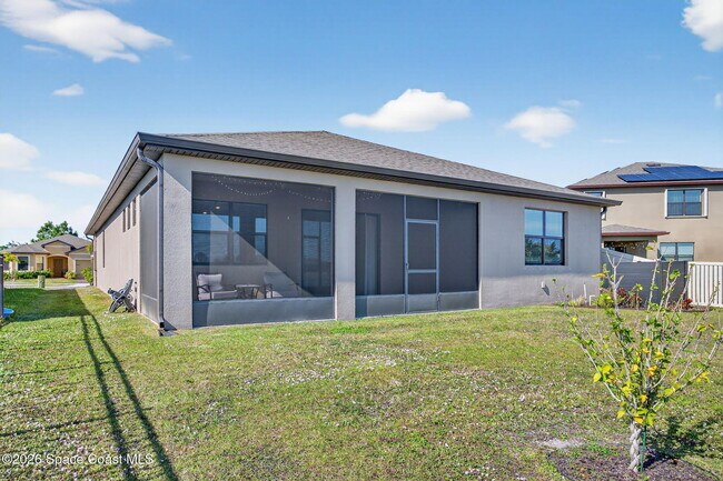 Building Photo - 830 Remington Green Dr SE