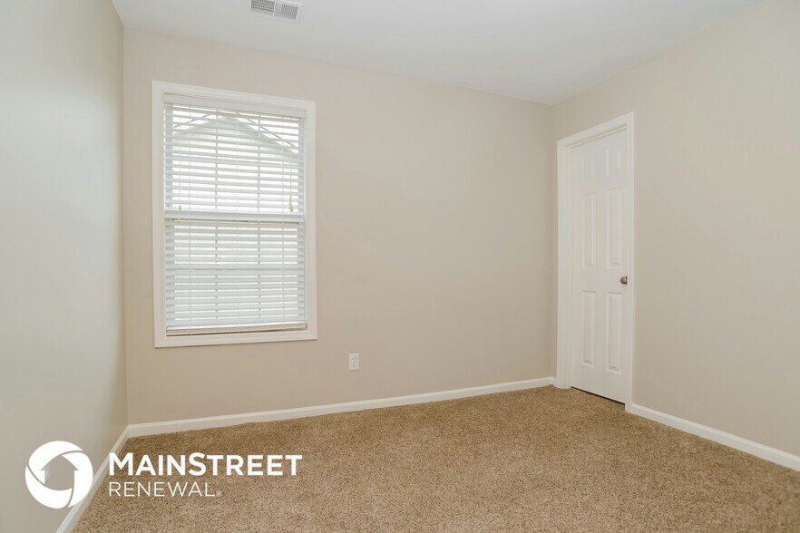 Building Photo - 11006 Highview Rd