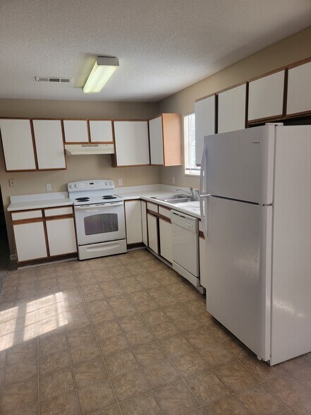 kitchen - 106 Frances Dr