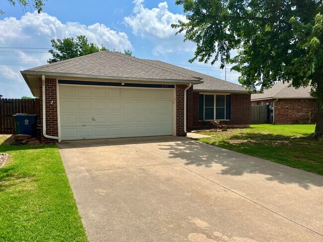 Primary Photo - Spacious 3 bed 2 bath in Edmond!