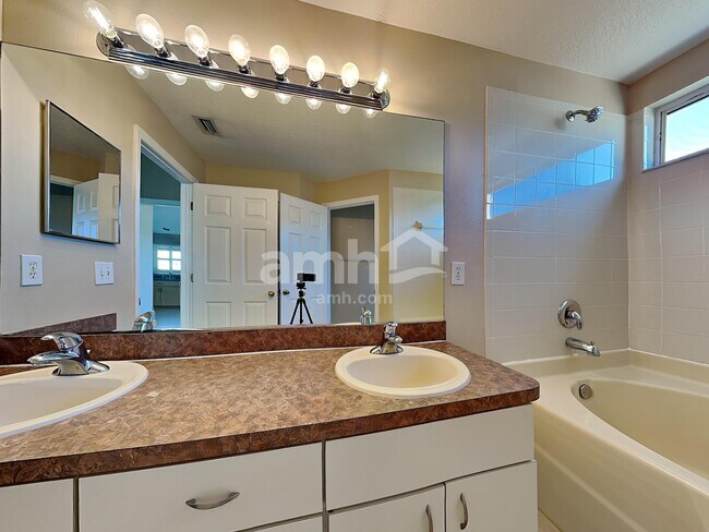 Building Photo - 5334 New Savannah Cir