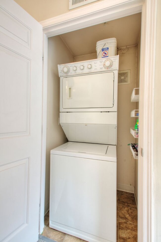 Building Photo - Beautiful 2 Bed 1.5 Bath Condo in Auburn
