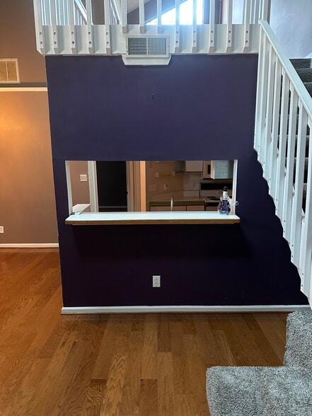 Building Photo - 5080 Heathglen Cir