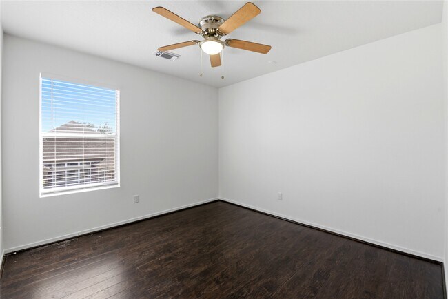 Building Photo - 18427 Grove Brook Ln