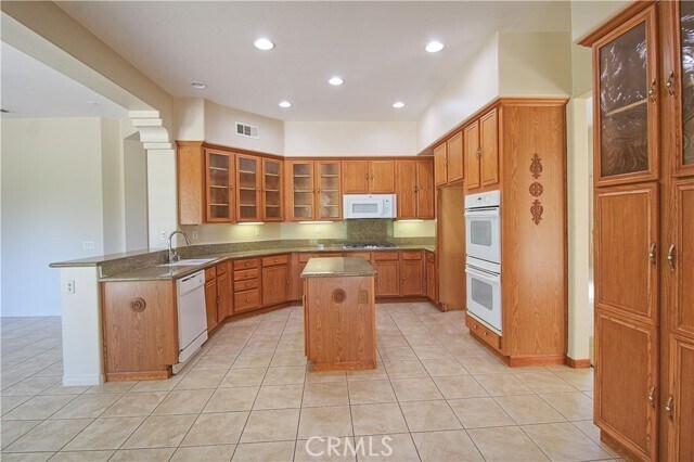 Building Photo - 34105 Castle Pines Dr