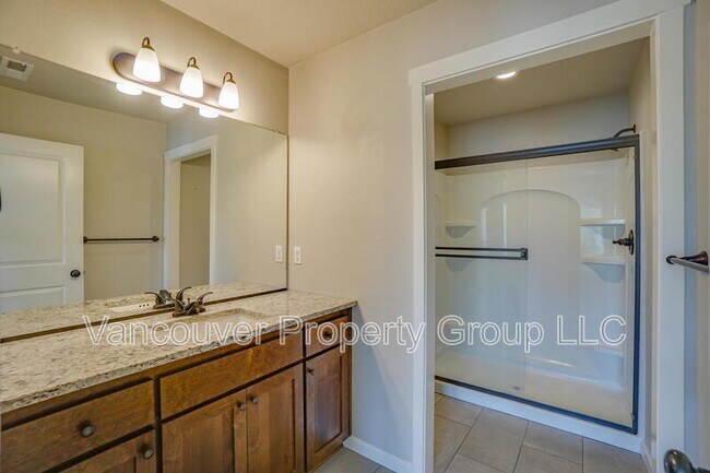 Building Photo - 5809 NE 71st Ave