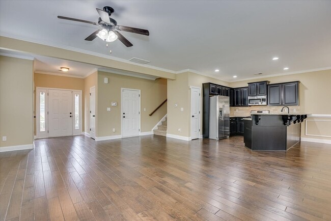 Building Photo - 4 Bedroom 2.5 Bath in Crawford Creek