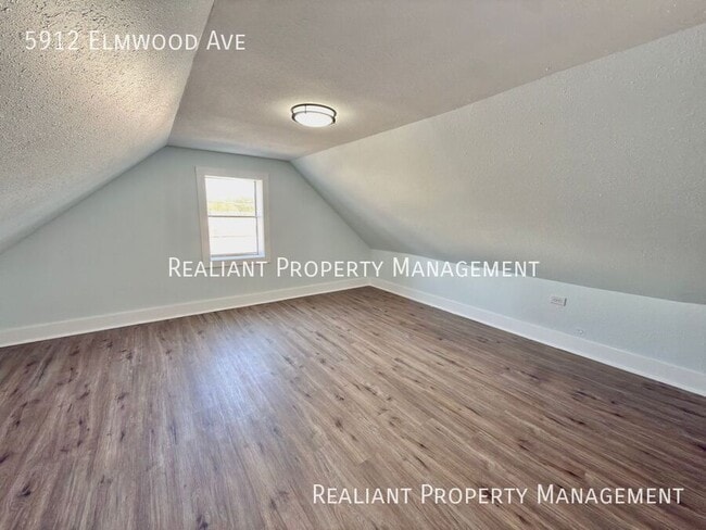 Building Photo - 5912 Elmwood Ave