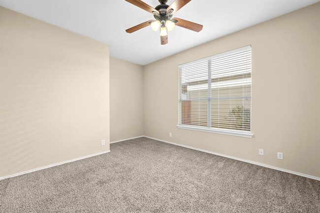 Building Photo - 8636 Harrier Dr