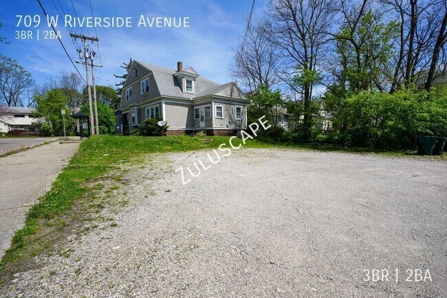 Building Photo - 709 W Riverside Ave
