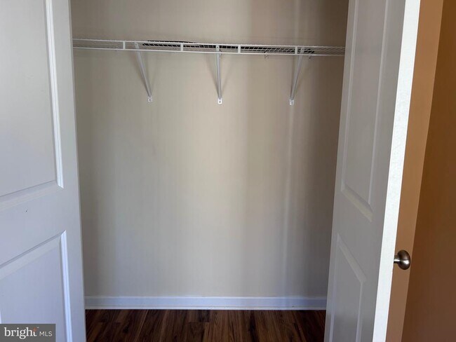 Building Photo - 9623 Smithview Pl