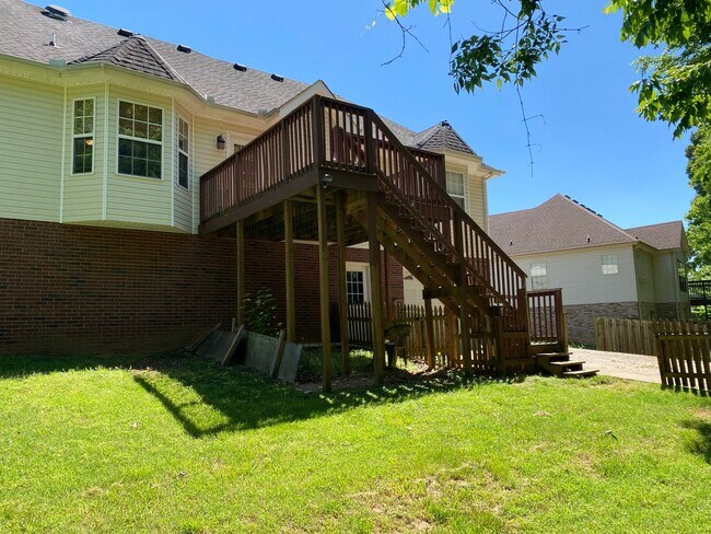 Building Photo - 3 Bedroom Pet Friendly Home For Rent In St. B Area!