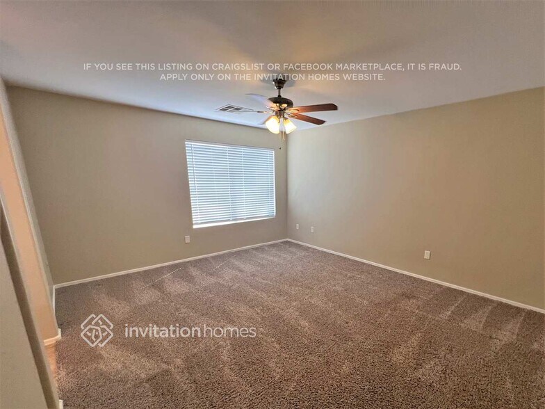 Building Photo - 10621 E Plata Ave