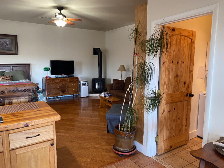 Building Photo - 3488 Old Yellowstone Trail North Rd