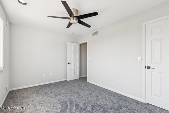 Building Photo - 385 Aldo Dr