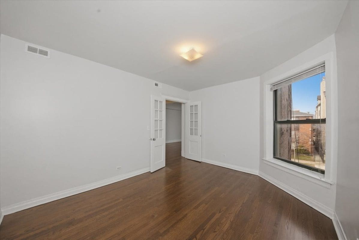 Building Photo - 6541 S Woodlawn Ave