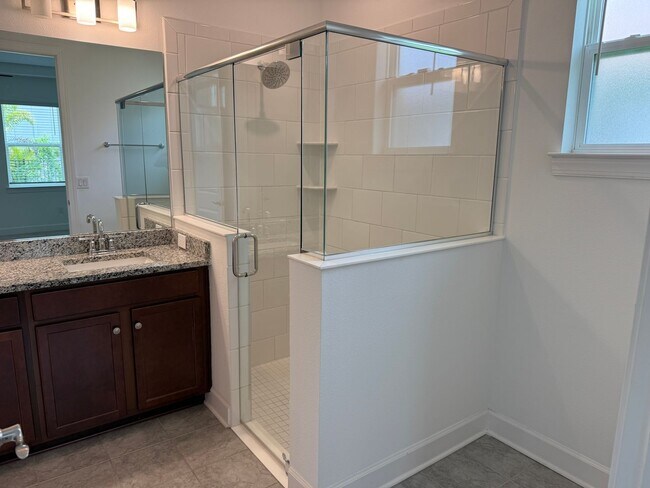 Building Photo - 5 Bedroom 4 Bath W/Office & 3-Car Garage (...