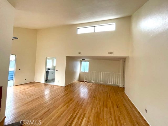 Building Photo - 1120 Golden Springs Dr