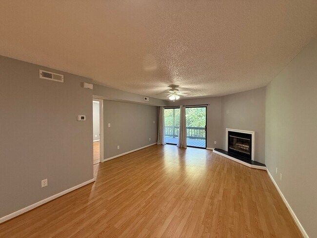 Building Photo - 1312 Twin Springs Ct