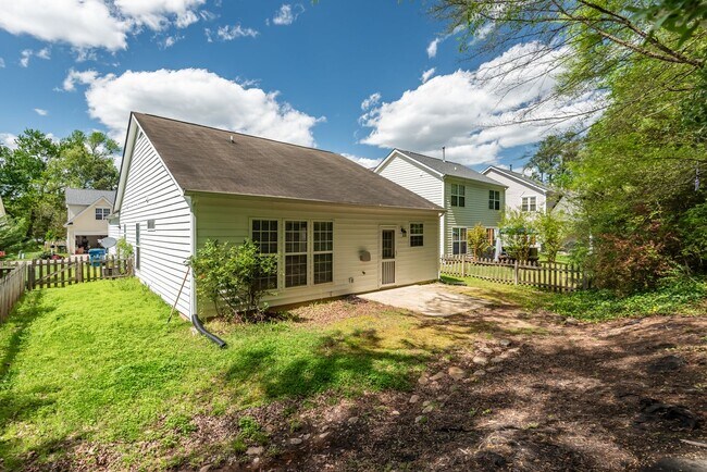 Building Photo - 2225 Gablefield Ln