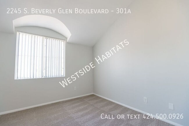 Building Photo - 2245 S Beverly Glen Blvd