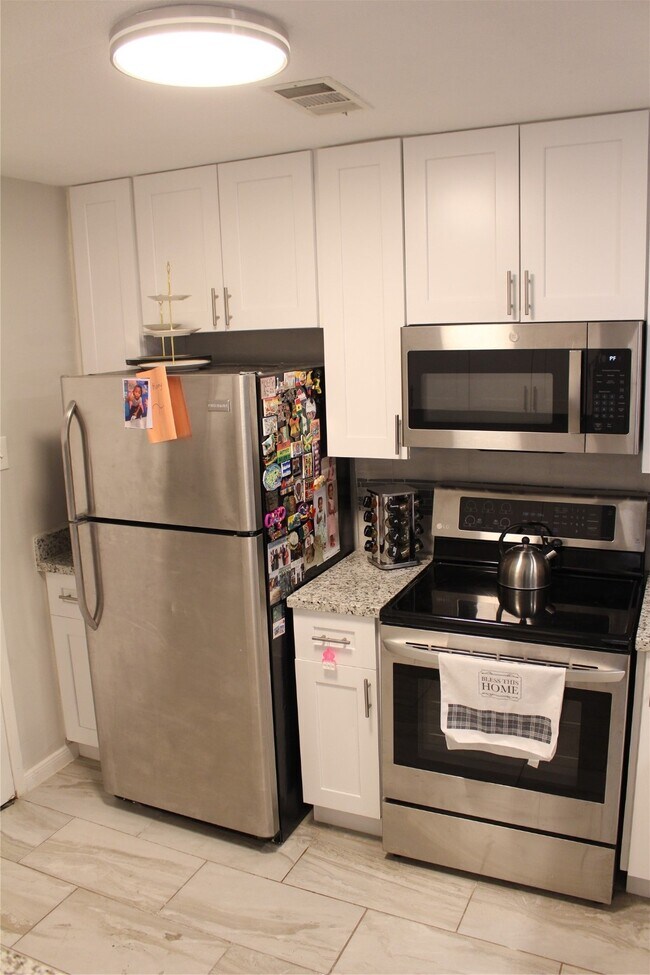 Building Photo - 2614 Cleburne St