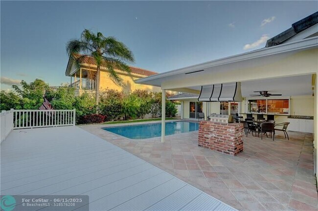 Building Photo - 681 Marine Dr