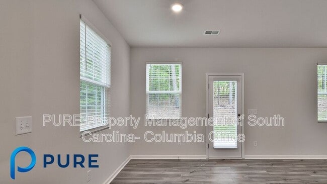 Building Photo - 105 Cart Way