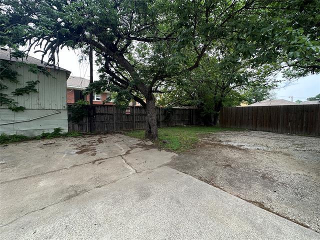 Building Photo - 819 N Marsalis Ave