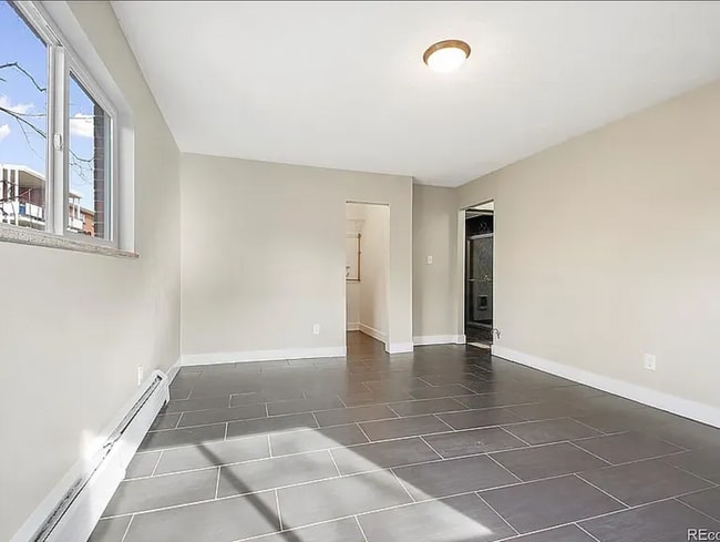 Building Photo - "Spacious 3-Bed, 2-Bath Condo Retreat in P...