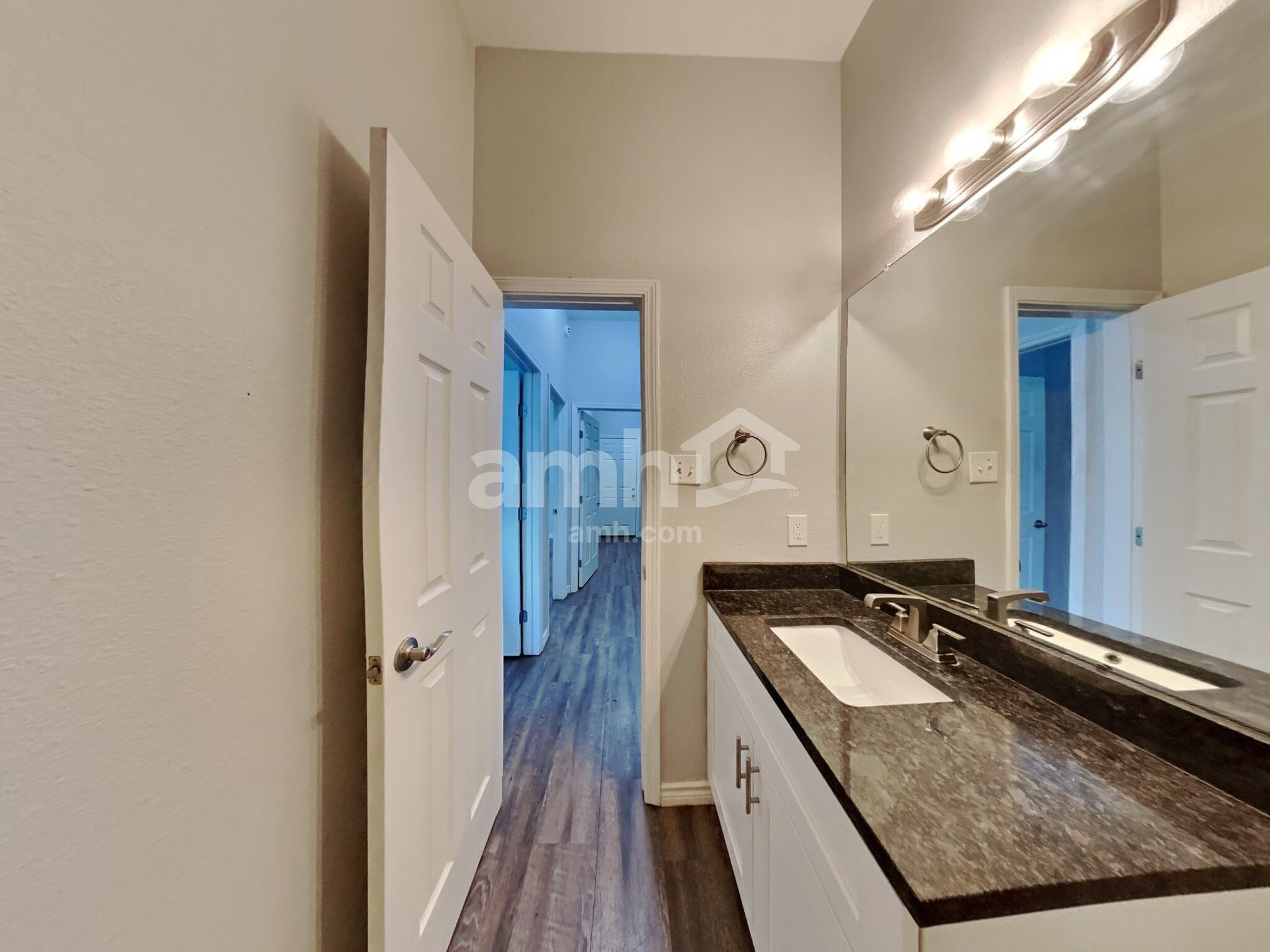 Building Photo - 6733 River Ridge Ln