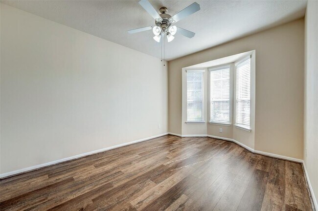 Building Photo - 7414 Compass Rose Dr