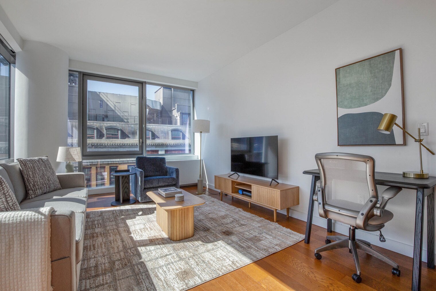 Building Photo - 435 W 31st St