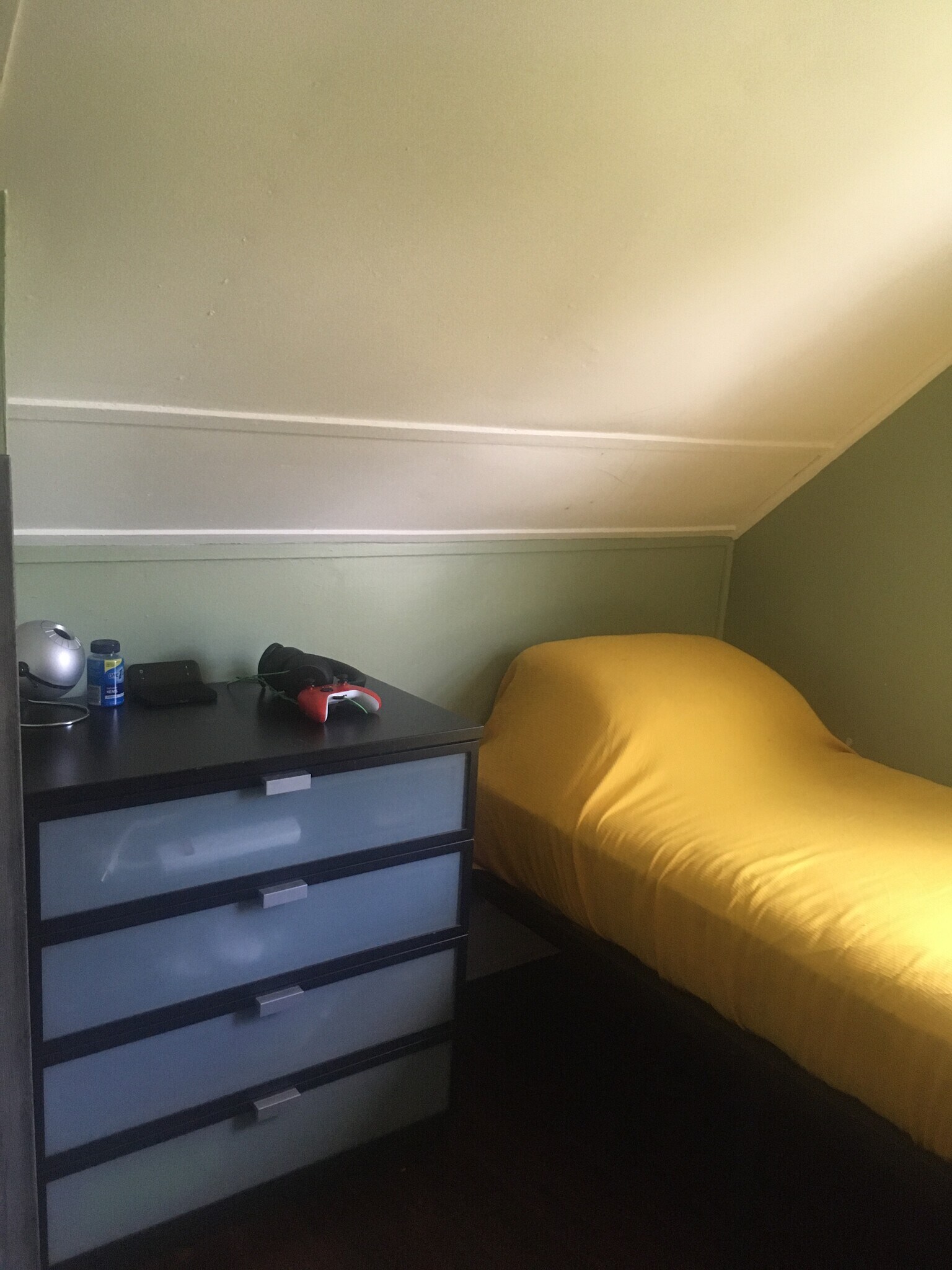 Building Photo - 1302 Hillside Ave